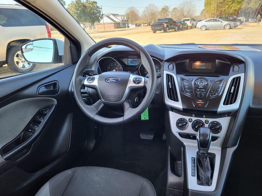 2012 Ford Focus SE photo
