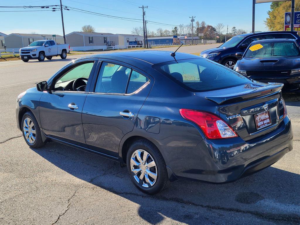 2015 Nissan Versa - $9,200