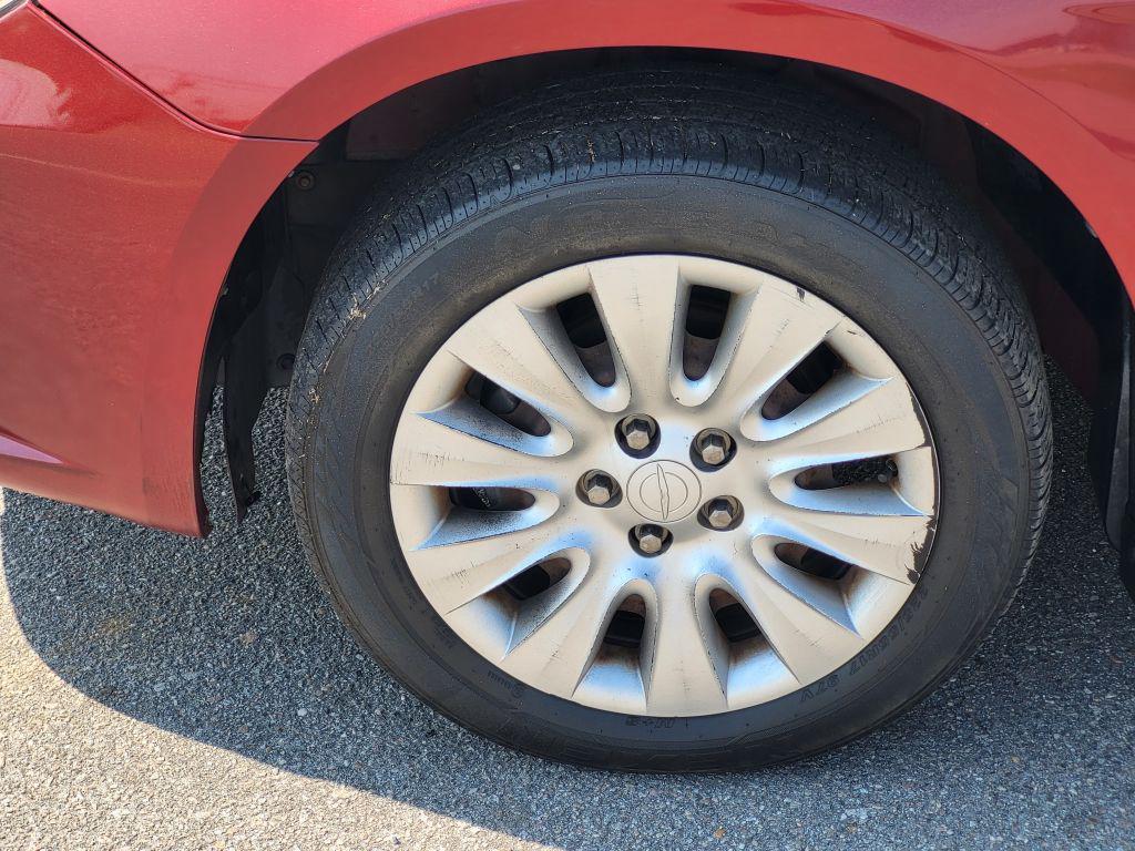2014 Chrysler 200 LX photo