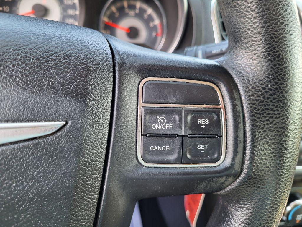 2014 Chrysler 200 LX photo