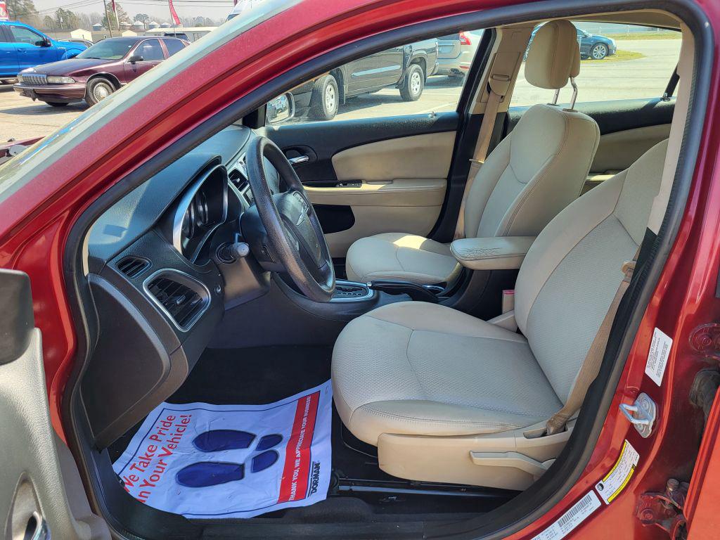 2014 Chrysler 200 LX photo