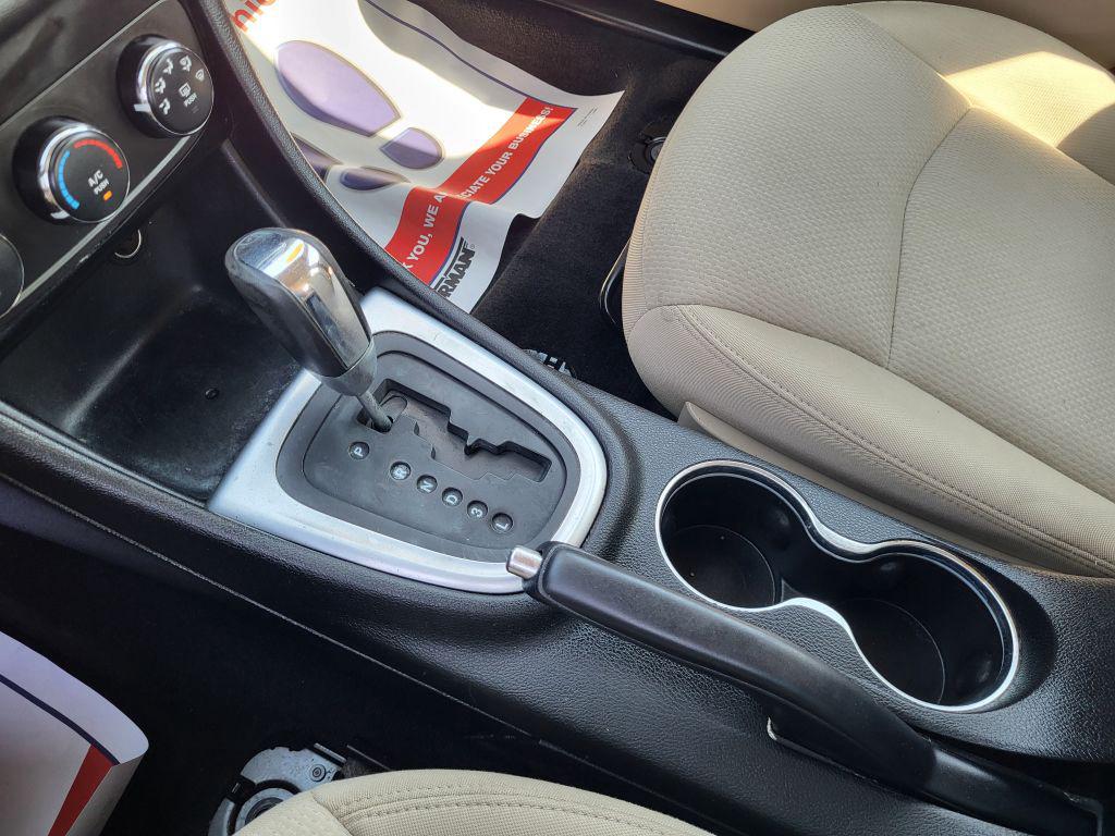 2014 Chrysler 200 LX photo