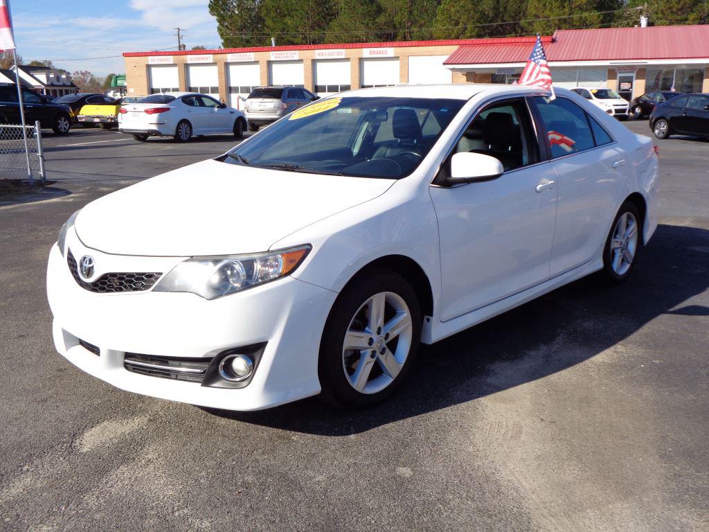 2014 Toyota Camry L photo