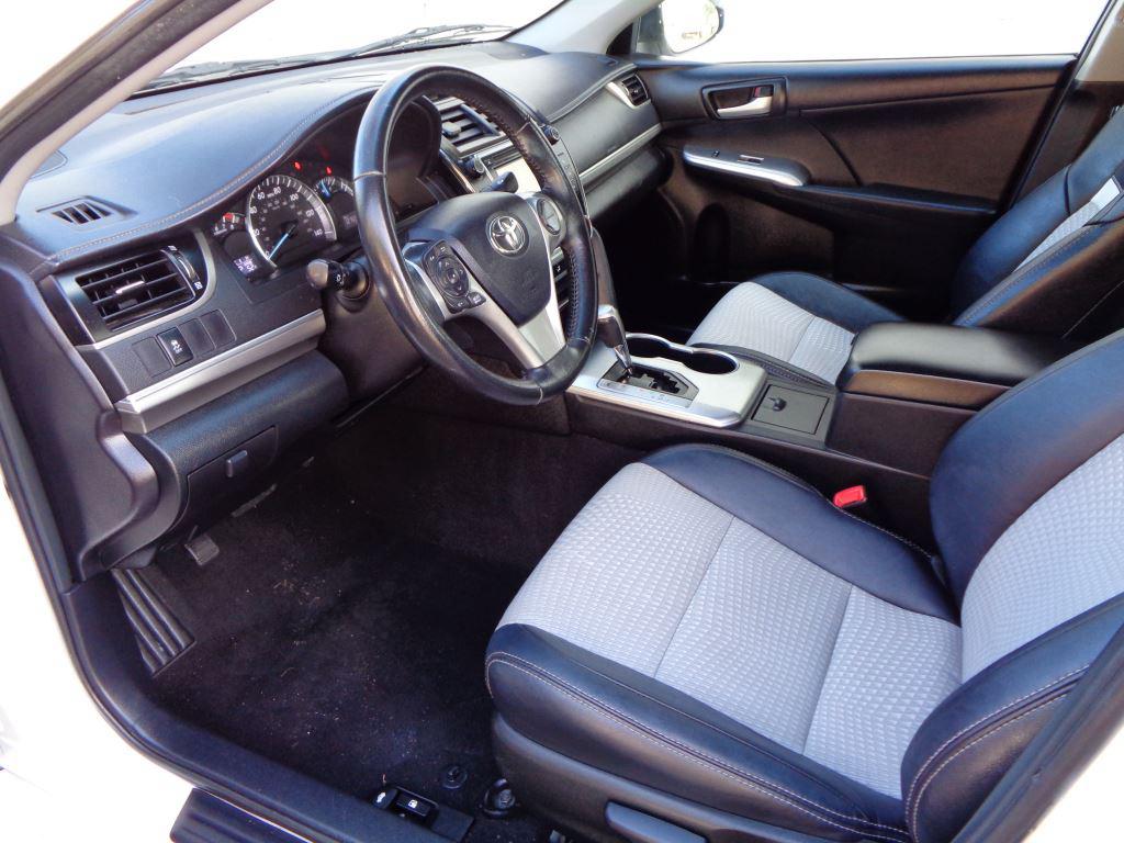 2014 Toyota Camry L photo