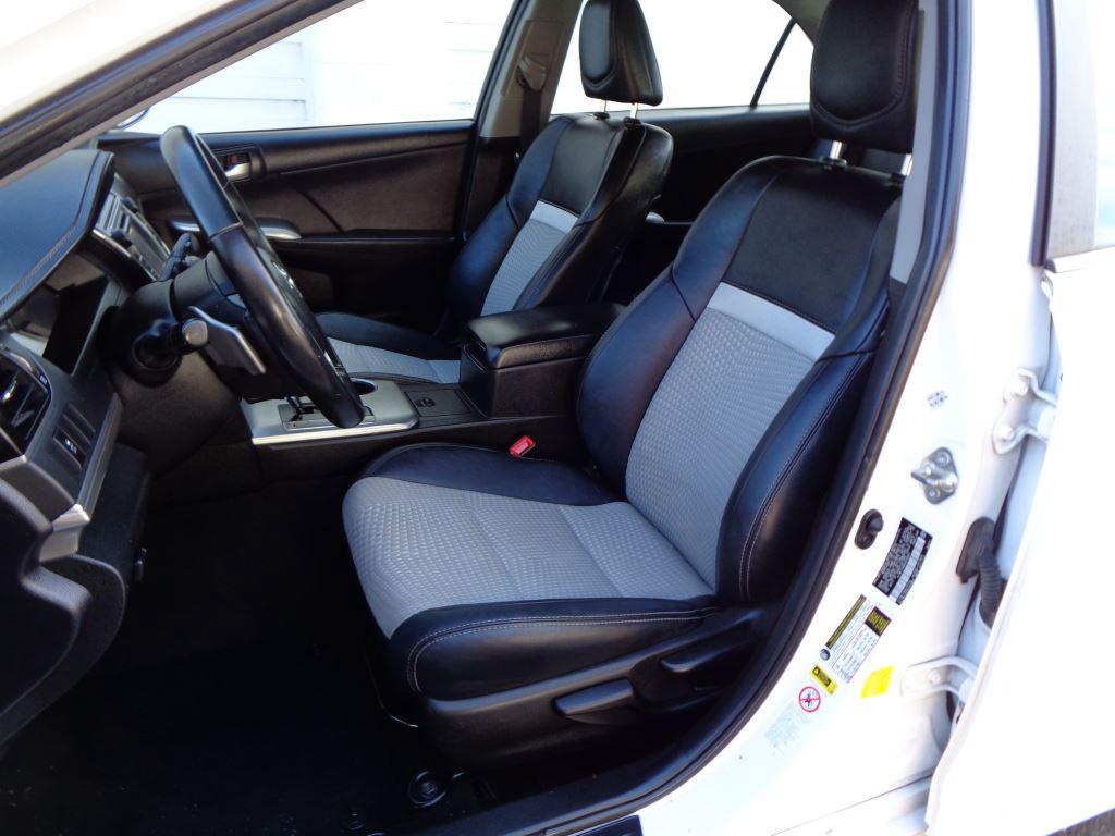2014 Toyota Camry L photo