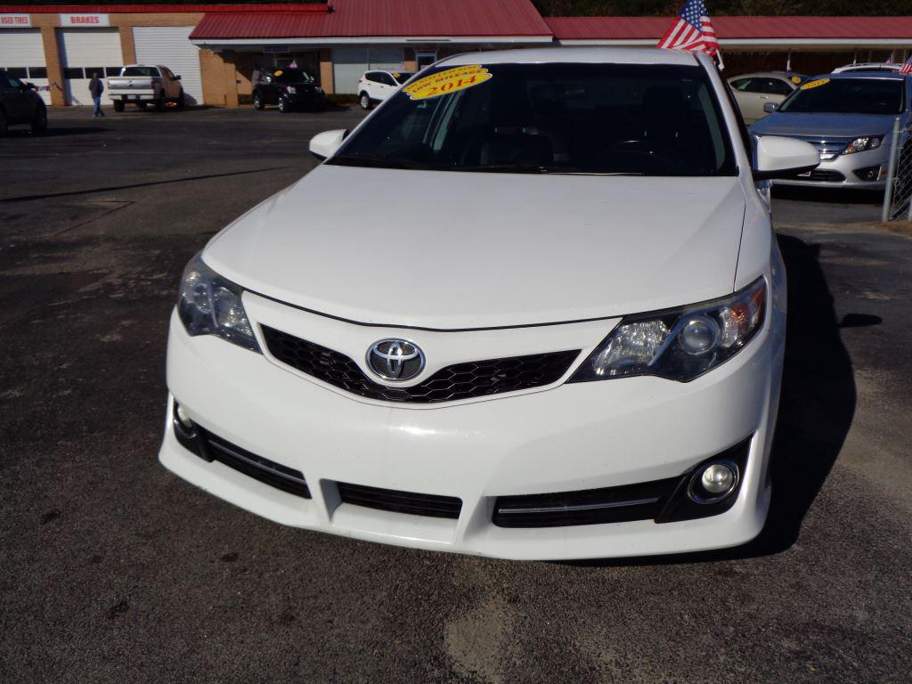 2014 Toyota Camry L photo