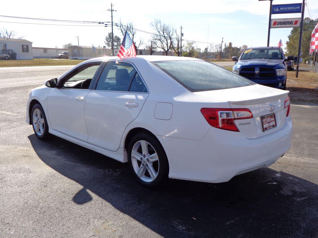 2014 Toyota Camry L photo