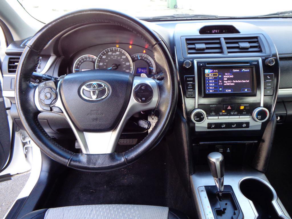 2014 Toyota Camry L photo
