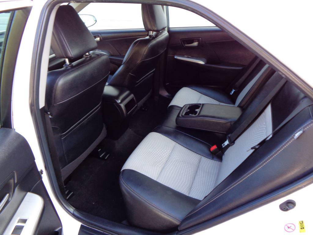 2014 Toyota Camry L photo