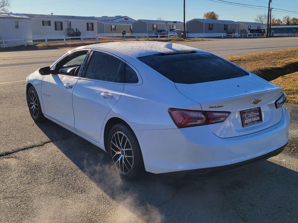 2020 Chevrolet Malibu - $9,995