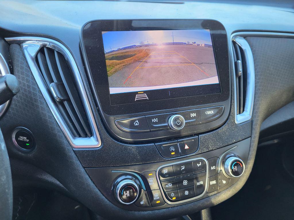 2020 Chevrolet Malibu - $9,995