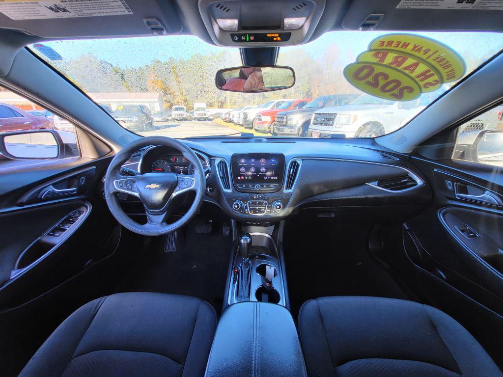 2020 Chevrolet Malibu - $9,995