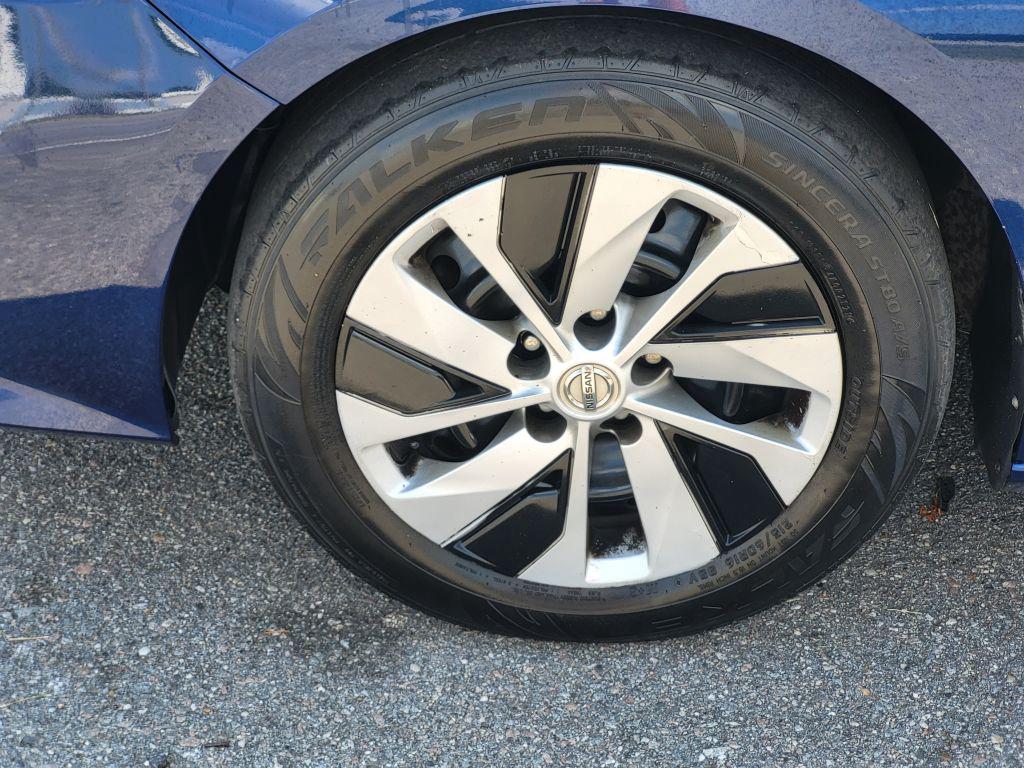 2019 Nissan Altima - $11,500