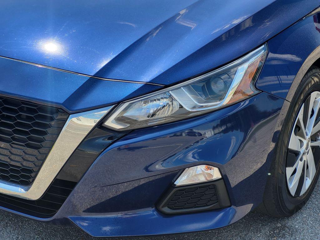 2019 Nissan Altima - $11,500