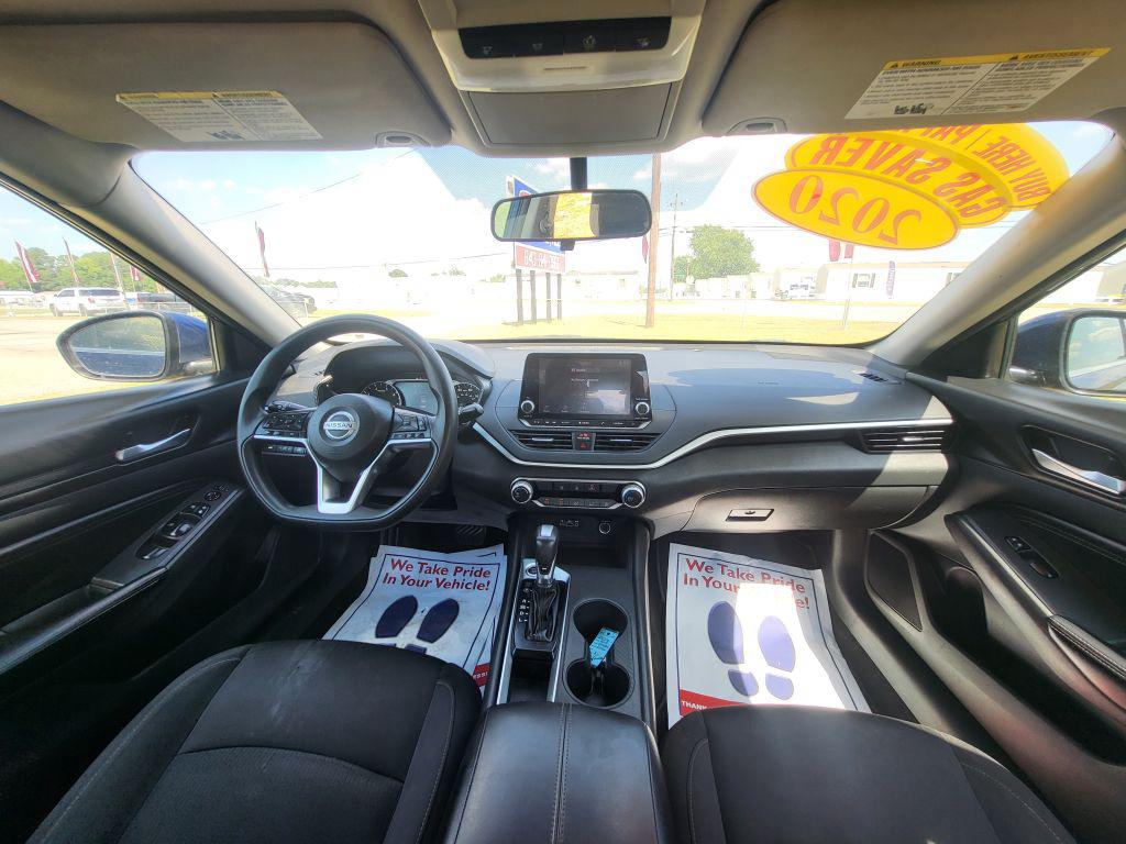 2019 Nissan Altima - $11,500