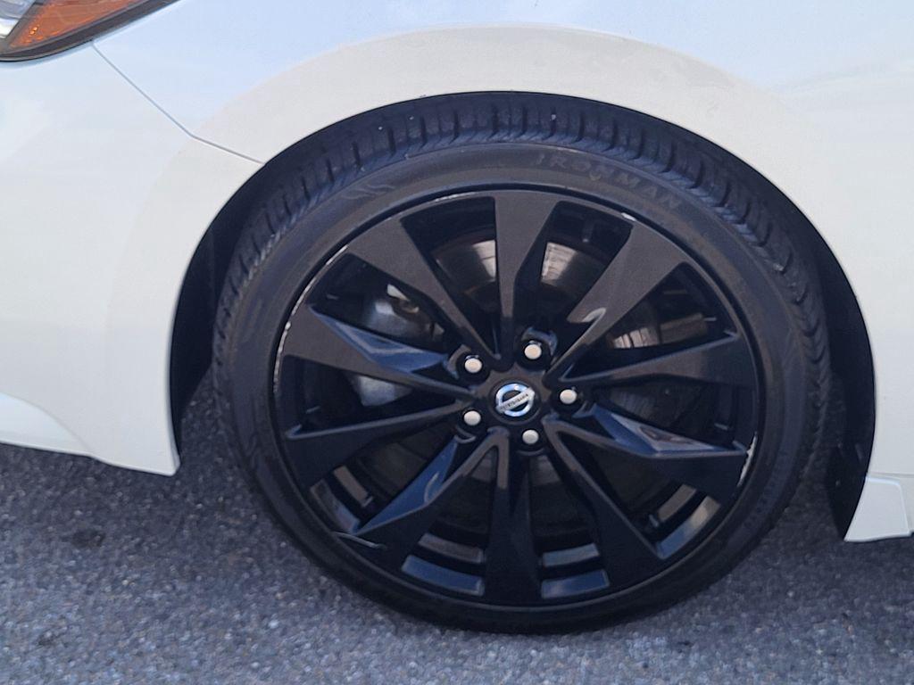 2020 Nissan Maxima - $18,000