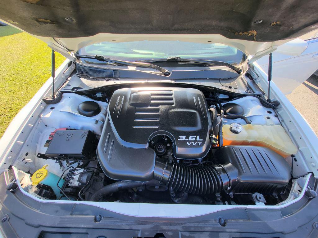 2019 Chrysler 300 - $14,500
