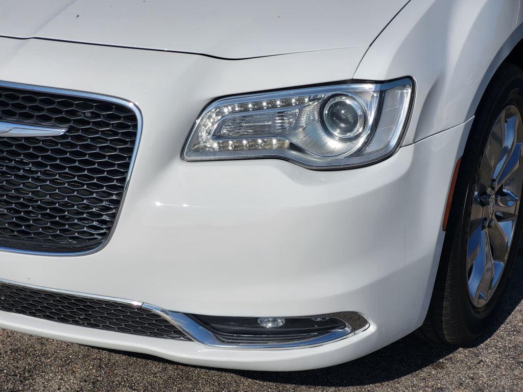 2019 Chrysler 300 - $14,500