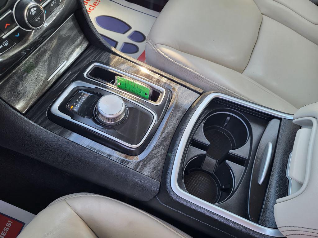 2019 Chrysler 300 - $14,500