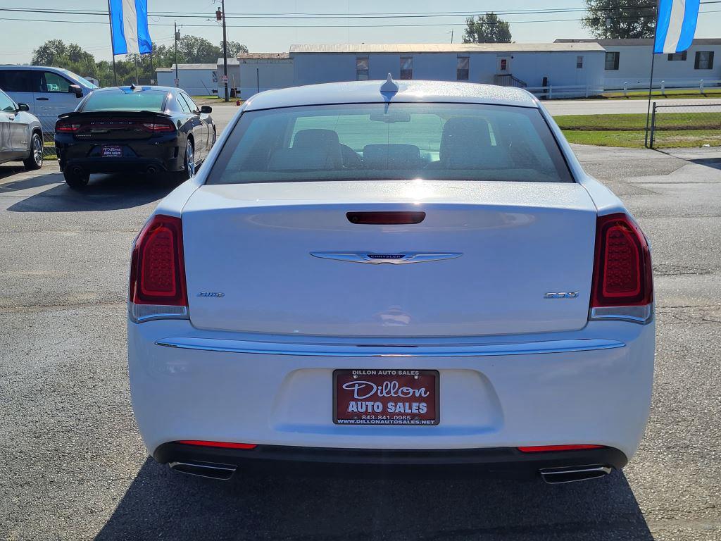 2019 Chrysler 300 - $14,500