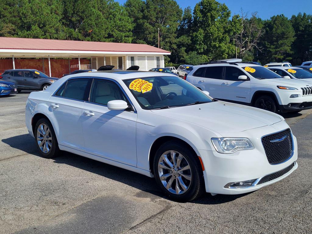 2019 Chrysler 300 - $14,500