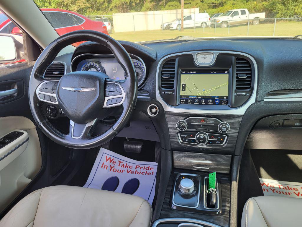 2019 Chrysler 300 - $14,500