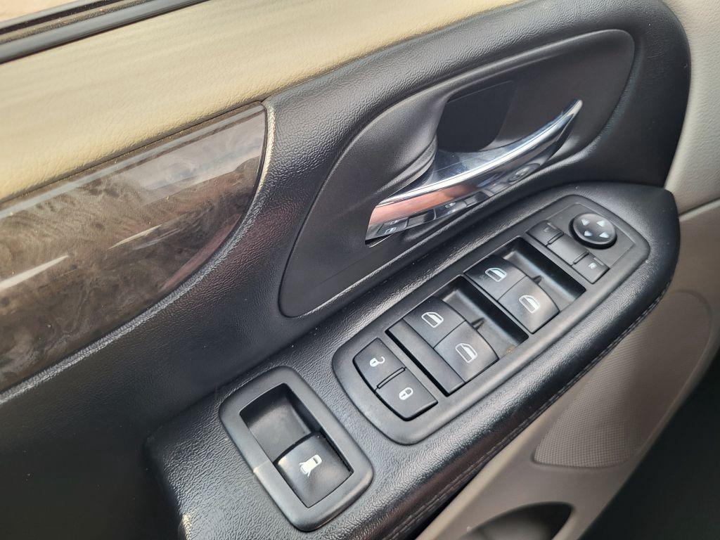 2019 Dodge Grand Caravan - $14,700