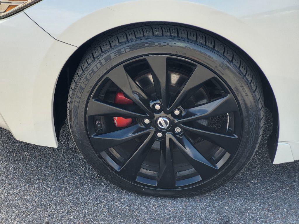 2017 Nissan Maxima