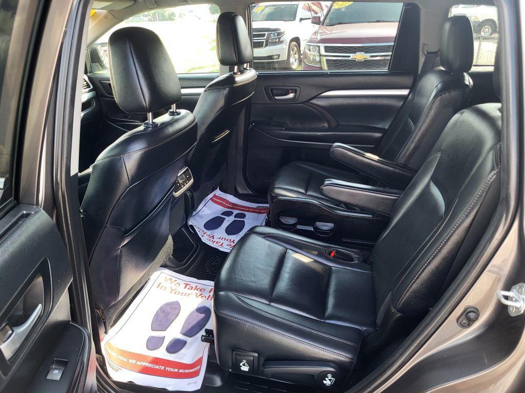 2019 Toyota Highlander - $23,700