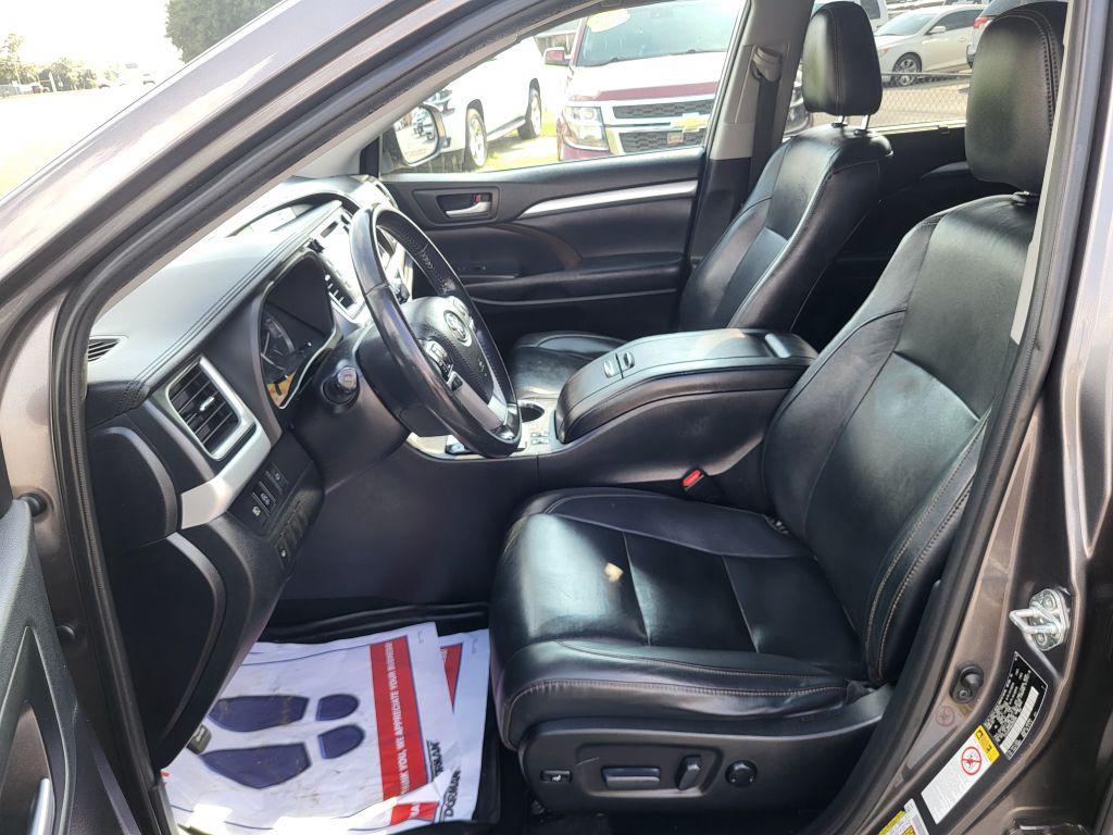 2019 Toyota Highlander - $23,700