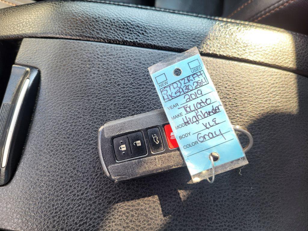 2019 Toyota Highlander - $23,700