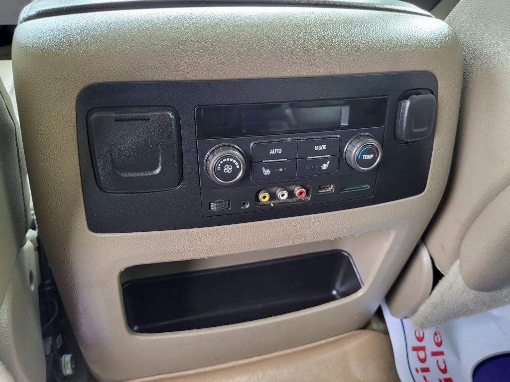 2016 Chevrolet Suburban - $17,500