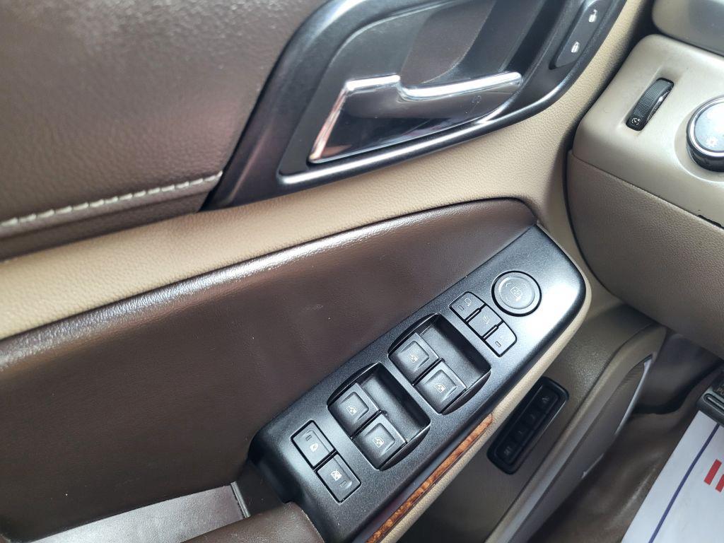 2016 Chevrolet Suburban - $17,500