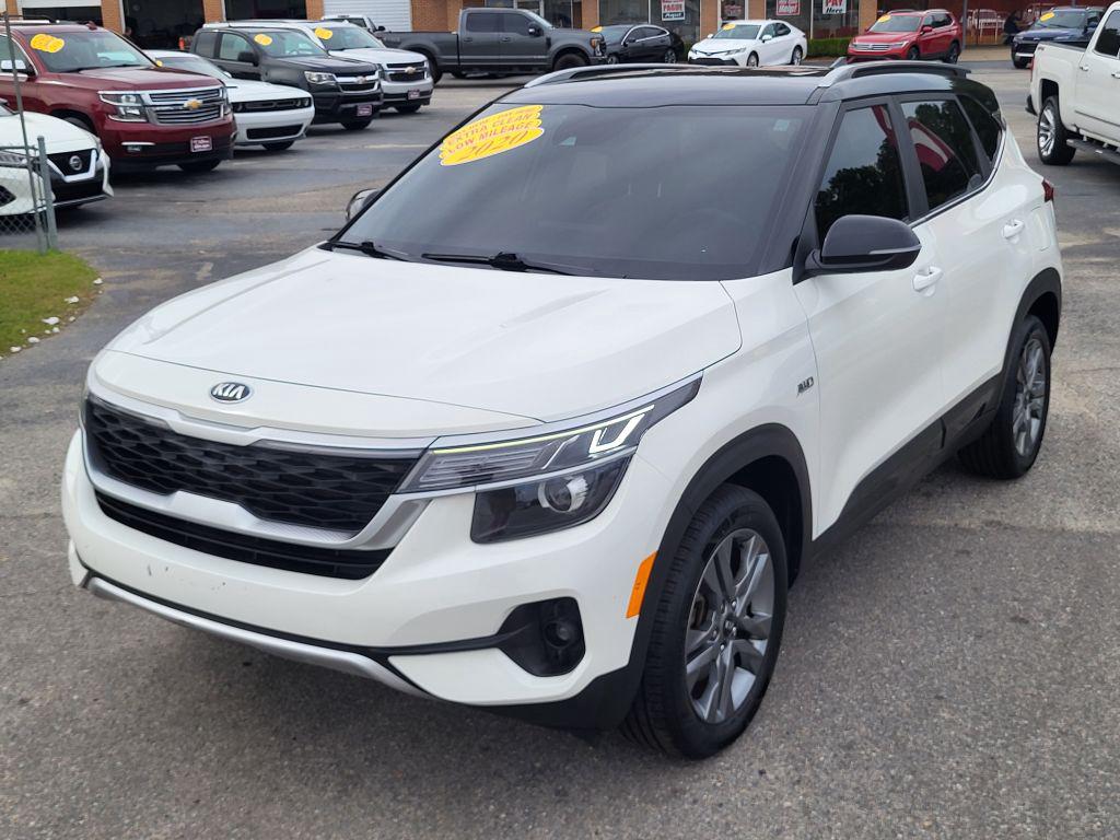 2021 Kia Seltos - $15,400