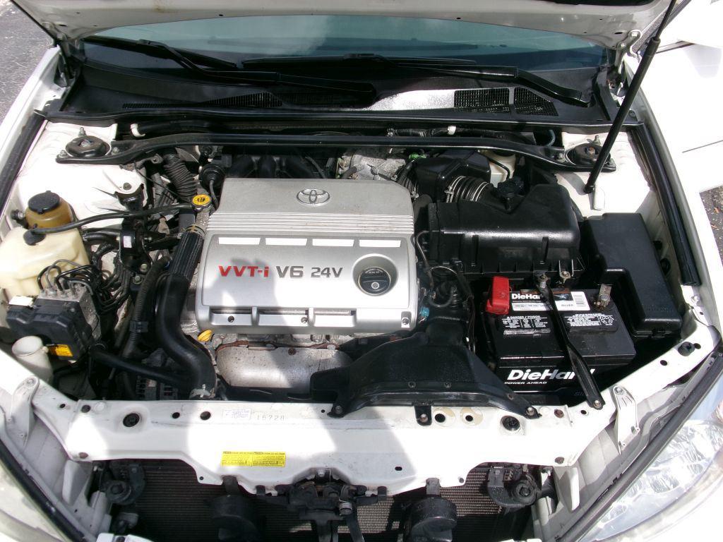 2004 Toyota Camry LE V6 photo