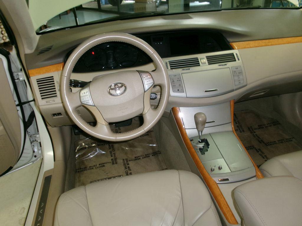 2007 Toyota Avalon XL photo