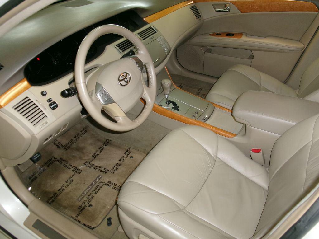 2007 Toyota Avalon XL photo