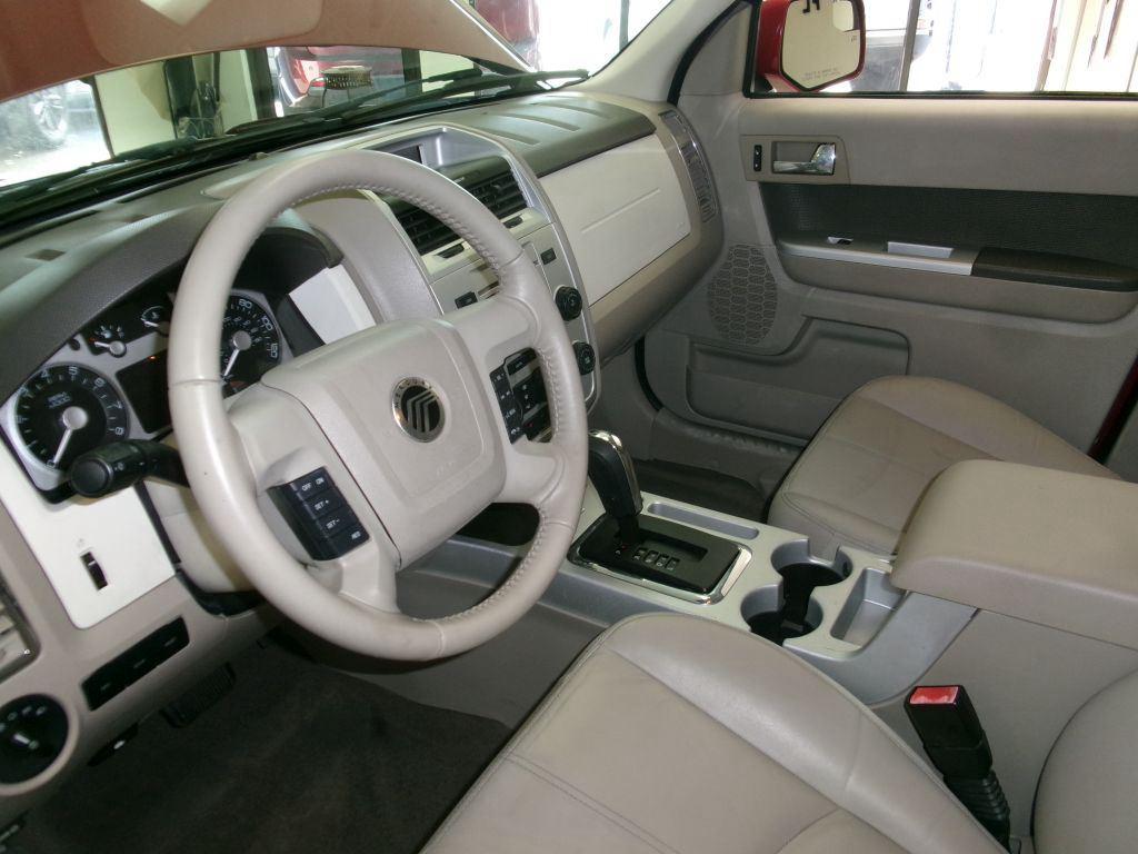 2010 Mercury Mariner Premier V6 photo