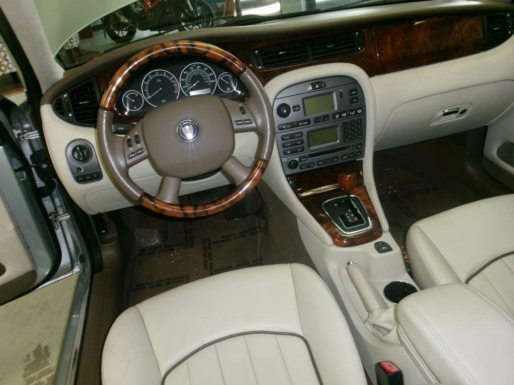2007 Jaguar X-Type - $7,999