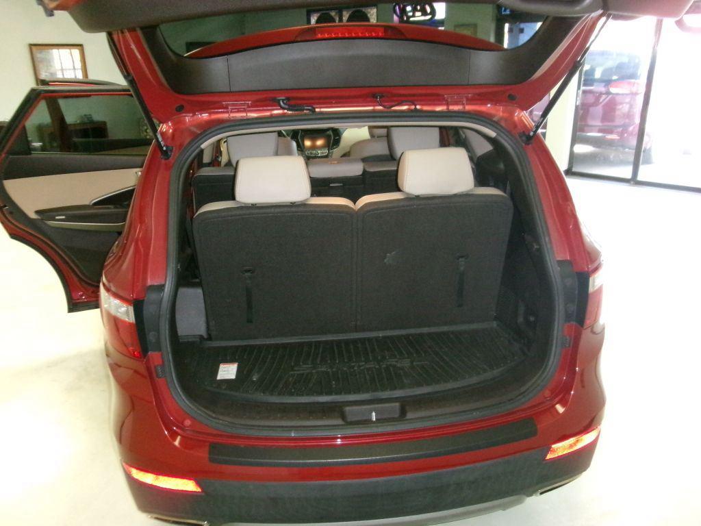 2013 Hyundai Santa Fe - $10,999