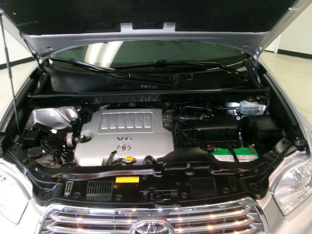 2008 Toyota Highlander - $12,999