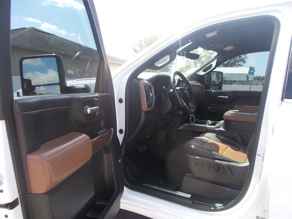 2020 Chevrolet Silverado - $58,750