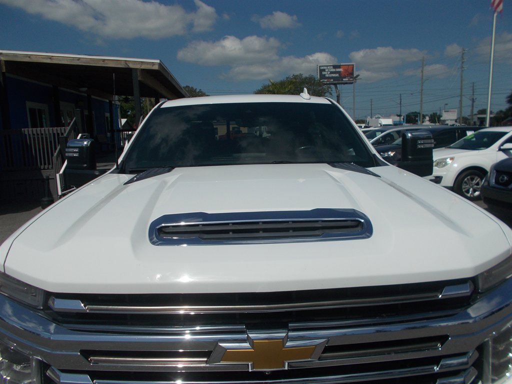 2020 Chevrolet Silverado - $58,750