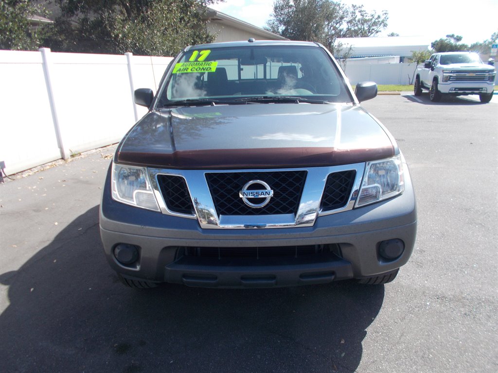 2017 Nissan Frontier SV's photo