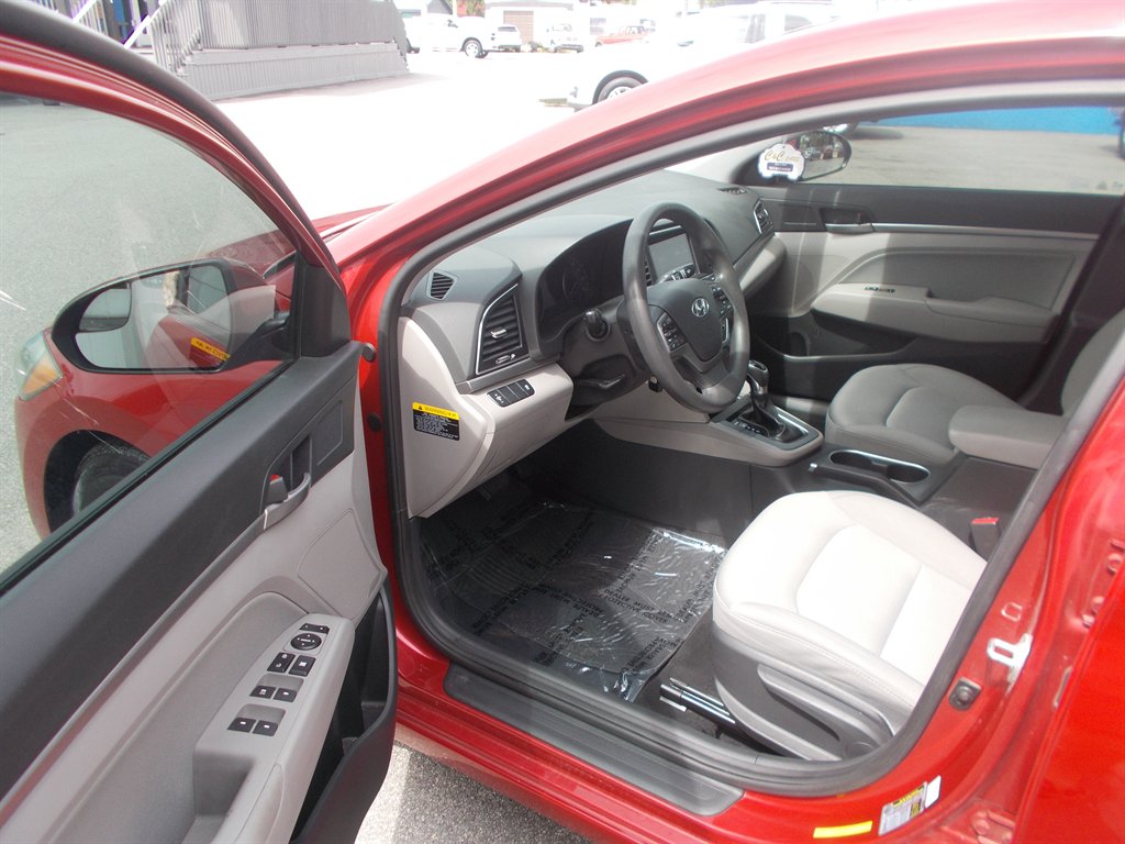 2017 Hyundai Elantra