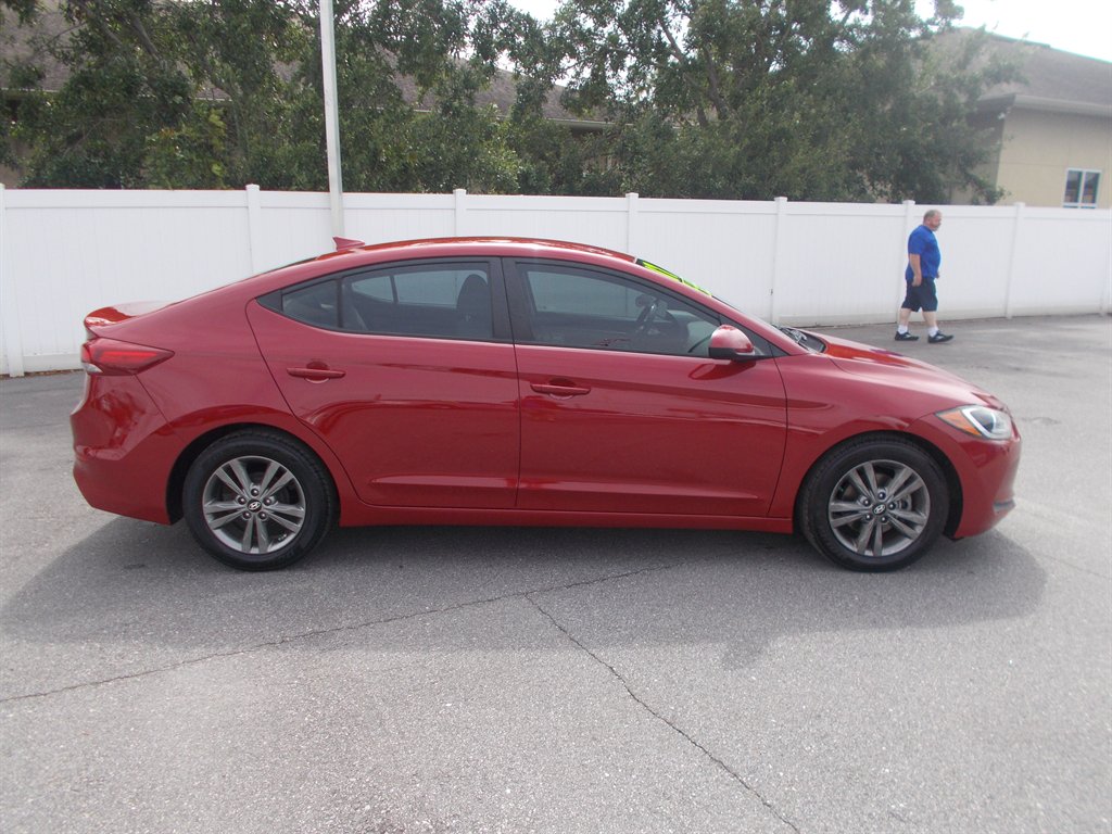 2017 Hyundai Elantra