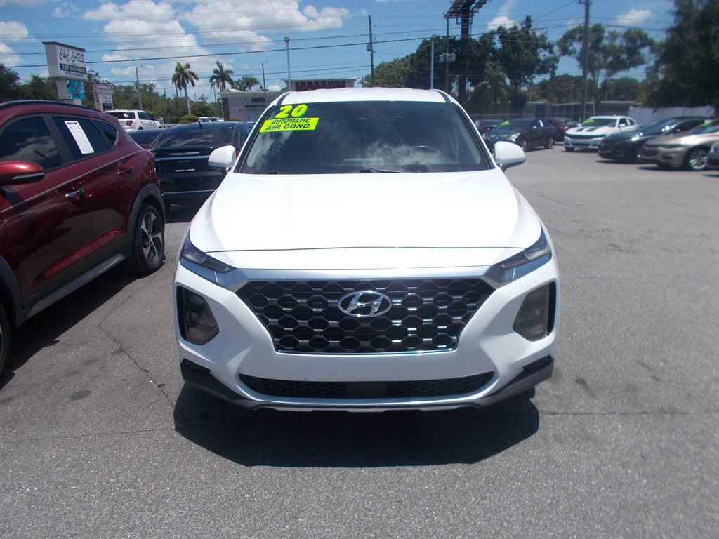 2020 Hyundai Santa Fe SE's photo