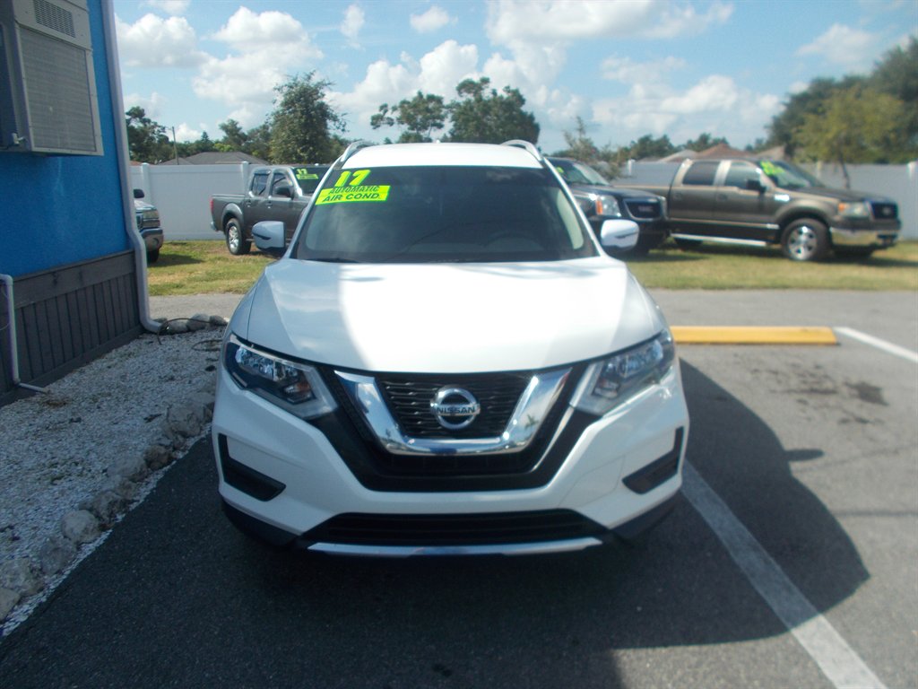 2017 Nissan Rogue SV