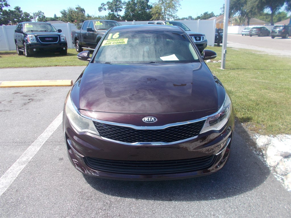 2016 Kia Optima LX's photo