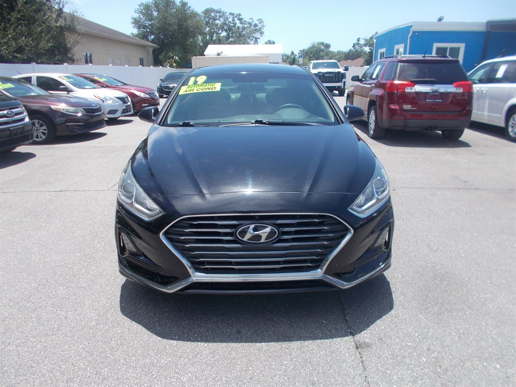 2019 Hyundai Sonata SE's photo